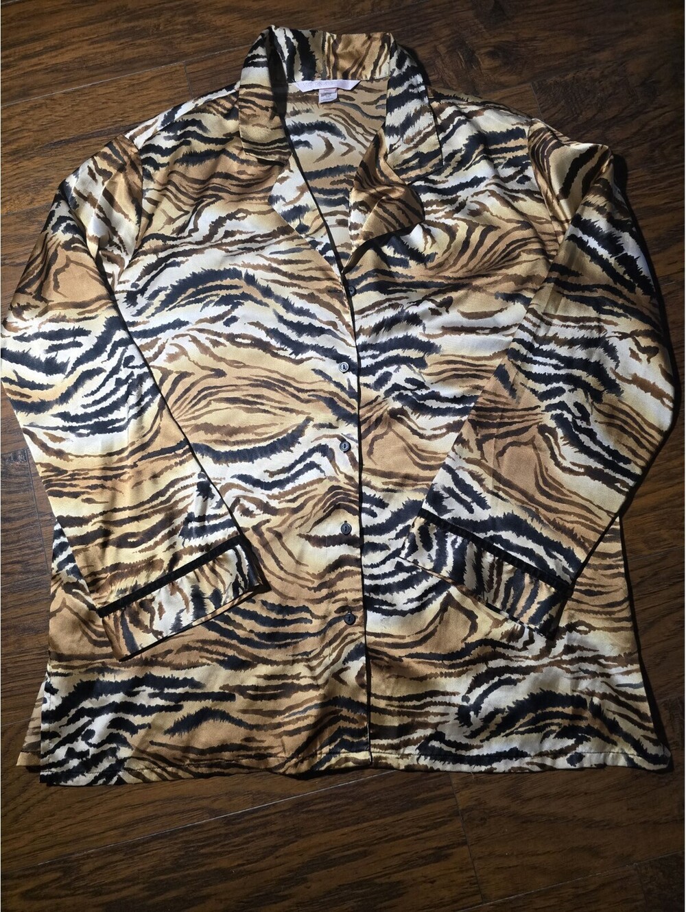 Victoria's Secret Y2K Tiger Animal Print Satin Pajama Top 2005 Button Up